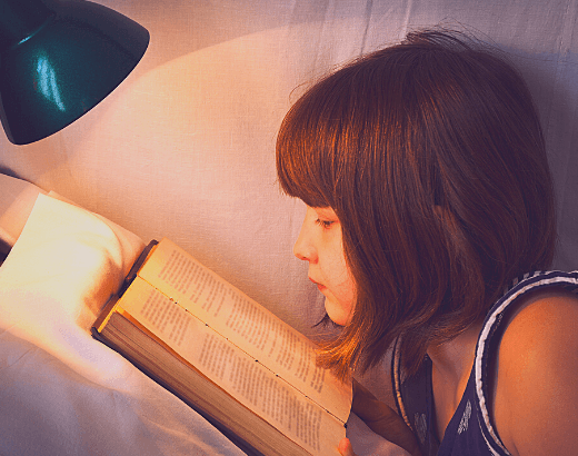 luminária para leitura de livros