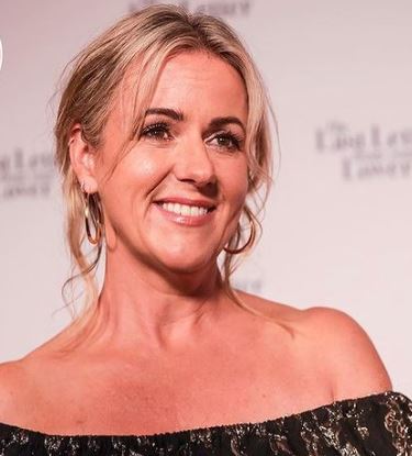 jojo moyes autora de um caminho para a liberdade