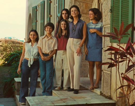 imagens família paiva no filme ainda estou aqui com fernanda torres